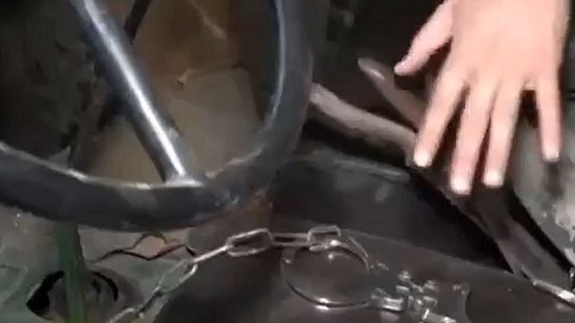 ارمنستان اشغالگر برای جلوگیری از فرار سربازهایش آنها را با زنجیر می بندد