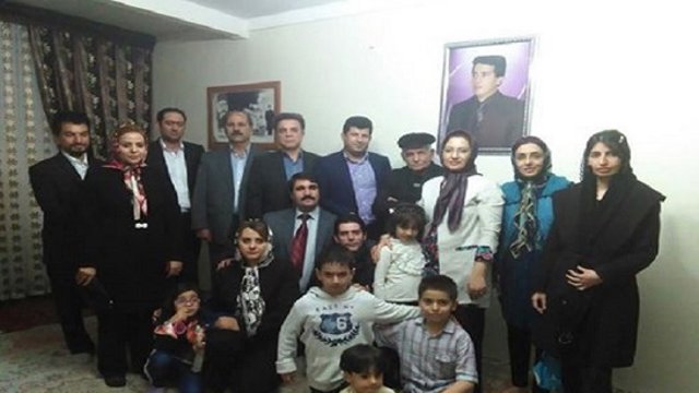 دیدار جمعی از فعالین آزربایجانی با خانواده شهید غلامرضا امانی + تصویر