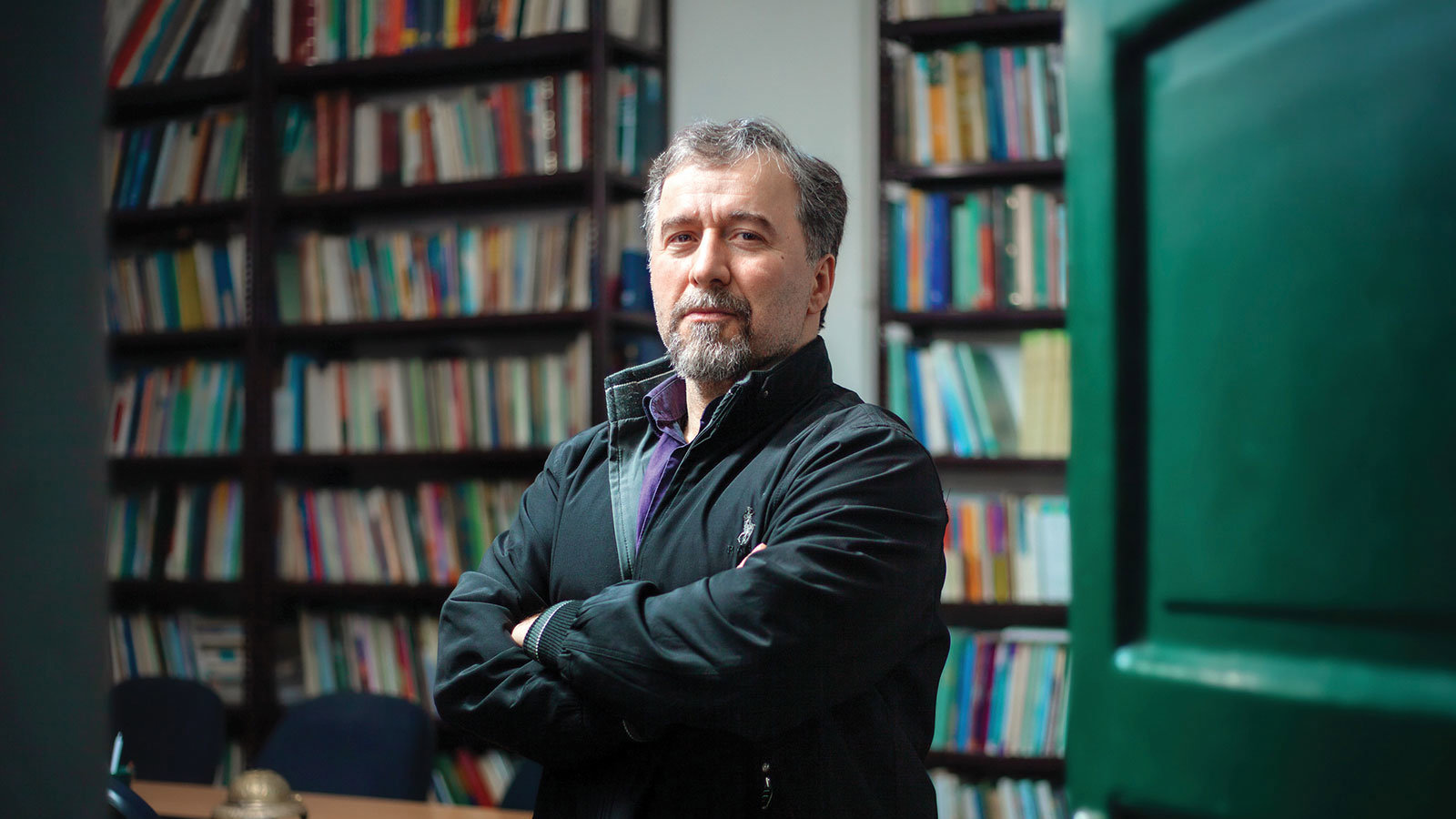 وزارت ارشاد از چاپ کتاب‌های منتقد زبان و تاریخ تاریخ فارسی جلوگیری می‌کند