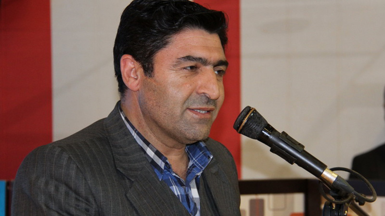   گزارشی از بازداشت شیری آذر عضو شورای شهر تبریز بخاطر دفاع از« قره باغ - آزربایجان» 