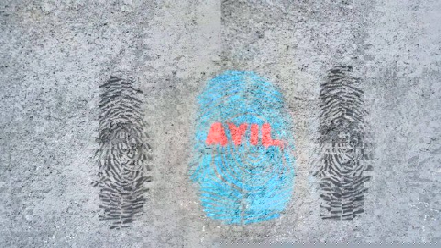 کودکان آذربایجانی همچنان محروم از حق انتخاب نام