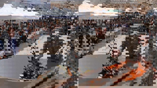 خلع سلاح نمادین پ‌.ک‌.ک در سلیمانیه عراق با نظارت ترکیه