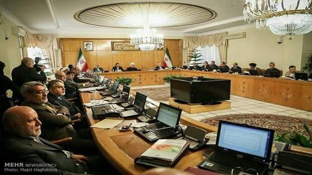 ایران واحد پول خود را به تومان تغییر می دهد