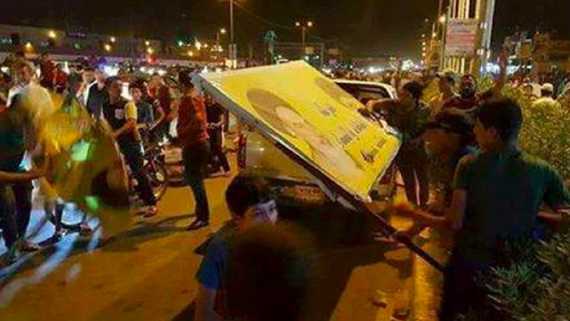 به زیر کشیده شدن عکس‌های خمینی و خامنه‌ای در شهرهای جنوبی و شیعه نشین عراق