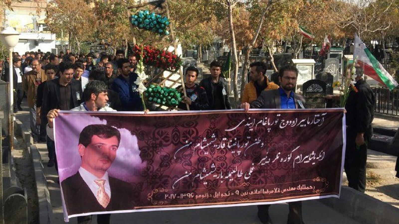 دستگیری ۸ تن از فعالین ملی در مراسم سالگرد مهندس امانی