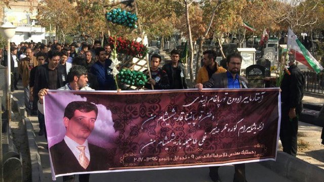 دستگیری ۸ تن از فعالین ملی در مراسم سالگرد مهندس امانی