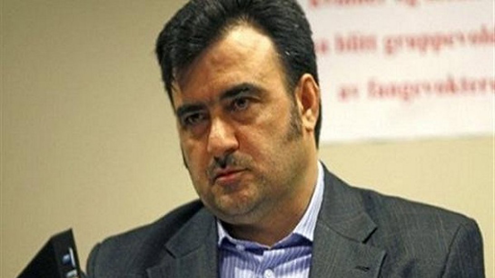 دیپلمات سابق ایرانی: ۶ افسر سپاه عامل حادثه منا بودند