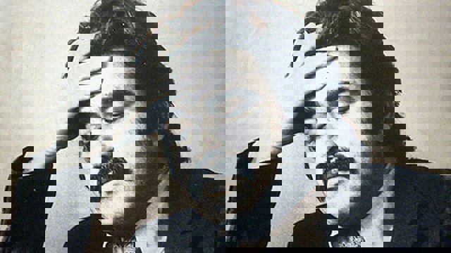 غلامحسین ساعدی: آنقدر توی سرم زدند که مجبور شدم فارسی بنویسم