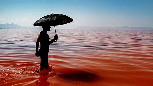 توضیح ناسا درباره تغییر رنگ دریاچه اورمیه