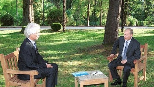 پوتین : تحریم های غرب علیه روسیه احمقانه و زیانبار بوده است