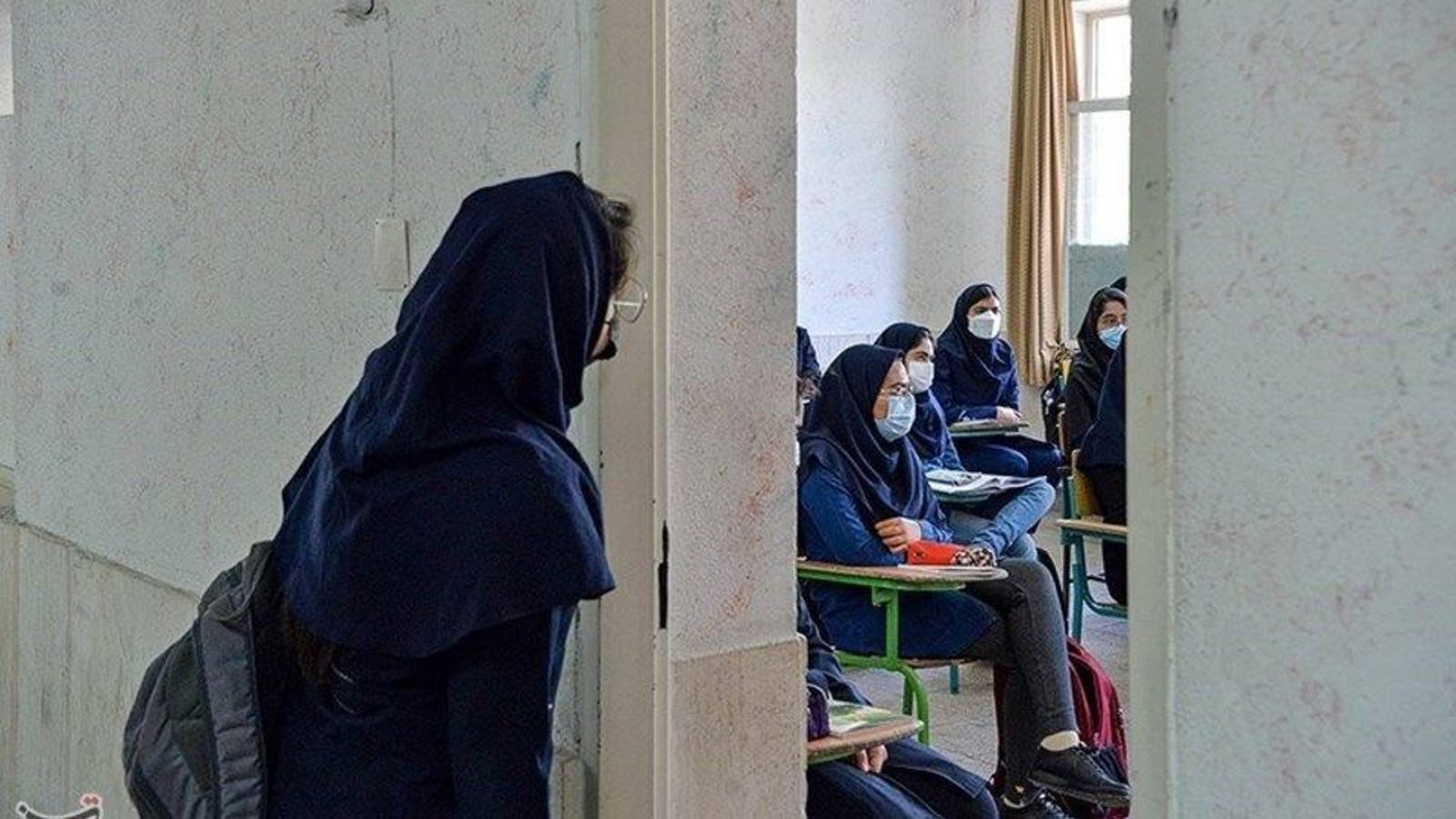 ترک تحصیل ۵۰ هزار نفر از دانش آموزان غیرفارس زبان