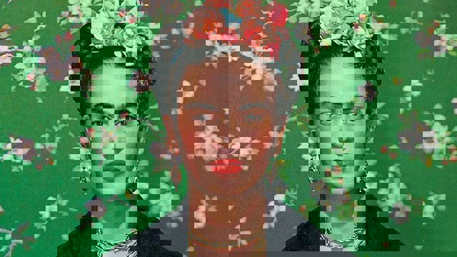 دونیاجا مشهور رسام فریدا کاهلو'نون ائوینی ایلده ۵۰۰ مین نفر زیارت ائدیر