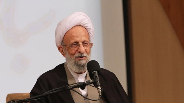 مصباح یزدی : شیعه و سنی برابر نیستند و اهل سنت  در ردیف پیروان 