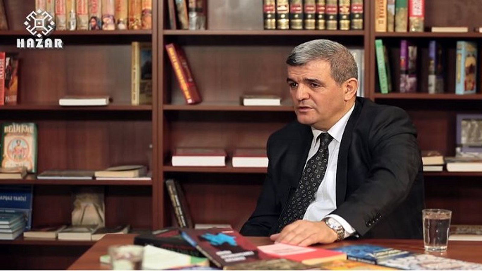 تورانا دوغرو پروقرامی؛ ۲۲جی بؤلوم؛ قوناق: فاضیل مصطفی