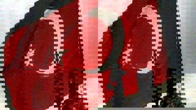 تسلیم شدن ۴ تروریست پ.ک.ک به نیروهای امنیتی ترکیه