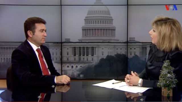 چلبیانلی در گفتگو با صدای آمریکا مرتضی مرادپور را سمبل مقاومت جوانان آزربایجان نامید