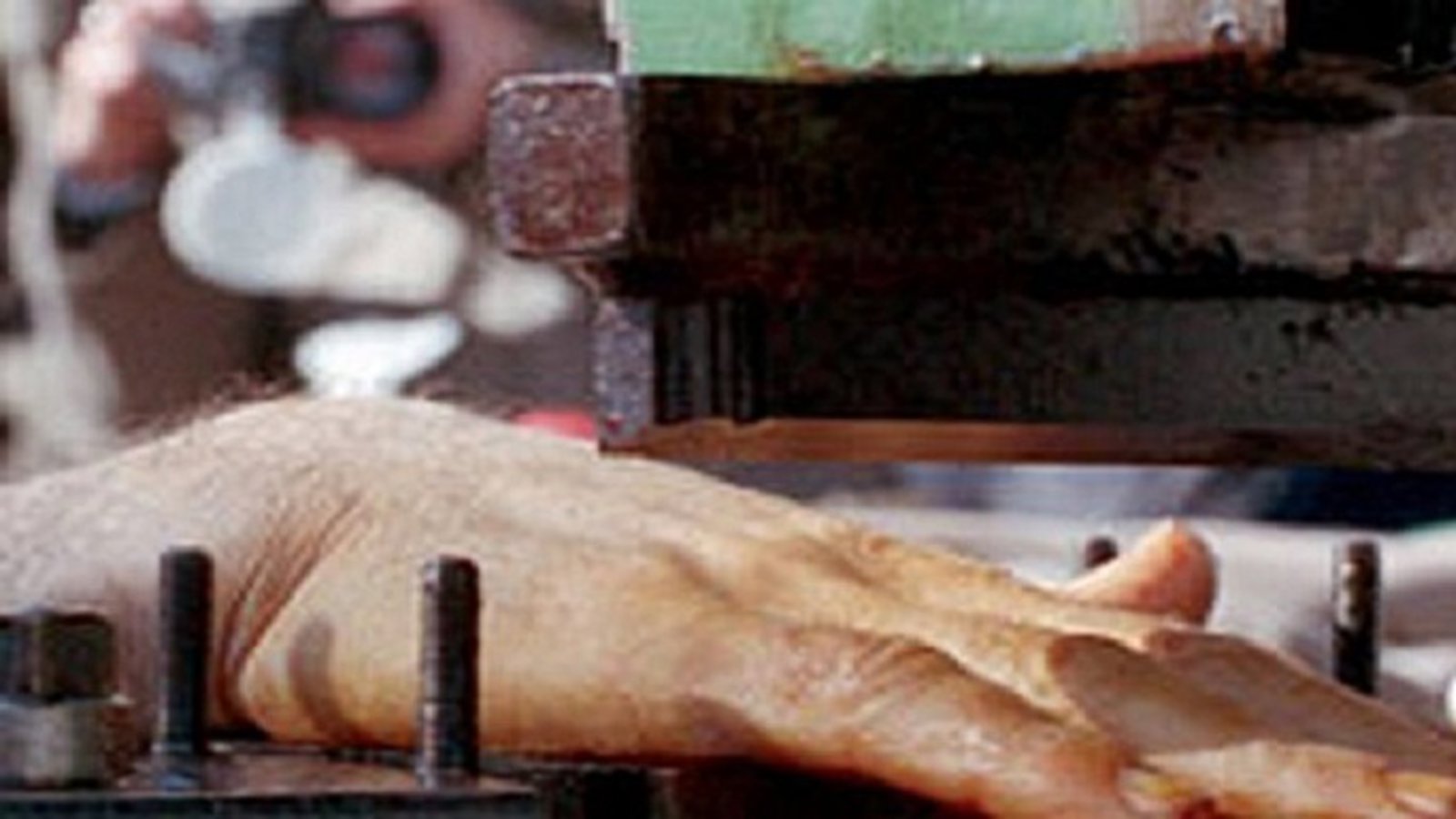 حکم قطع دست برای سه نفر به جرم سرقت در تهران