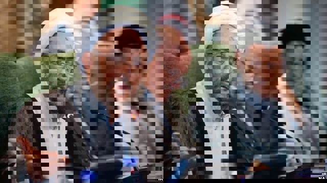 یونسی می‌گوید دولت برای تدریس زبان‌های محلی دستور داده است