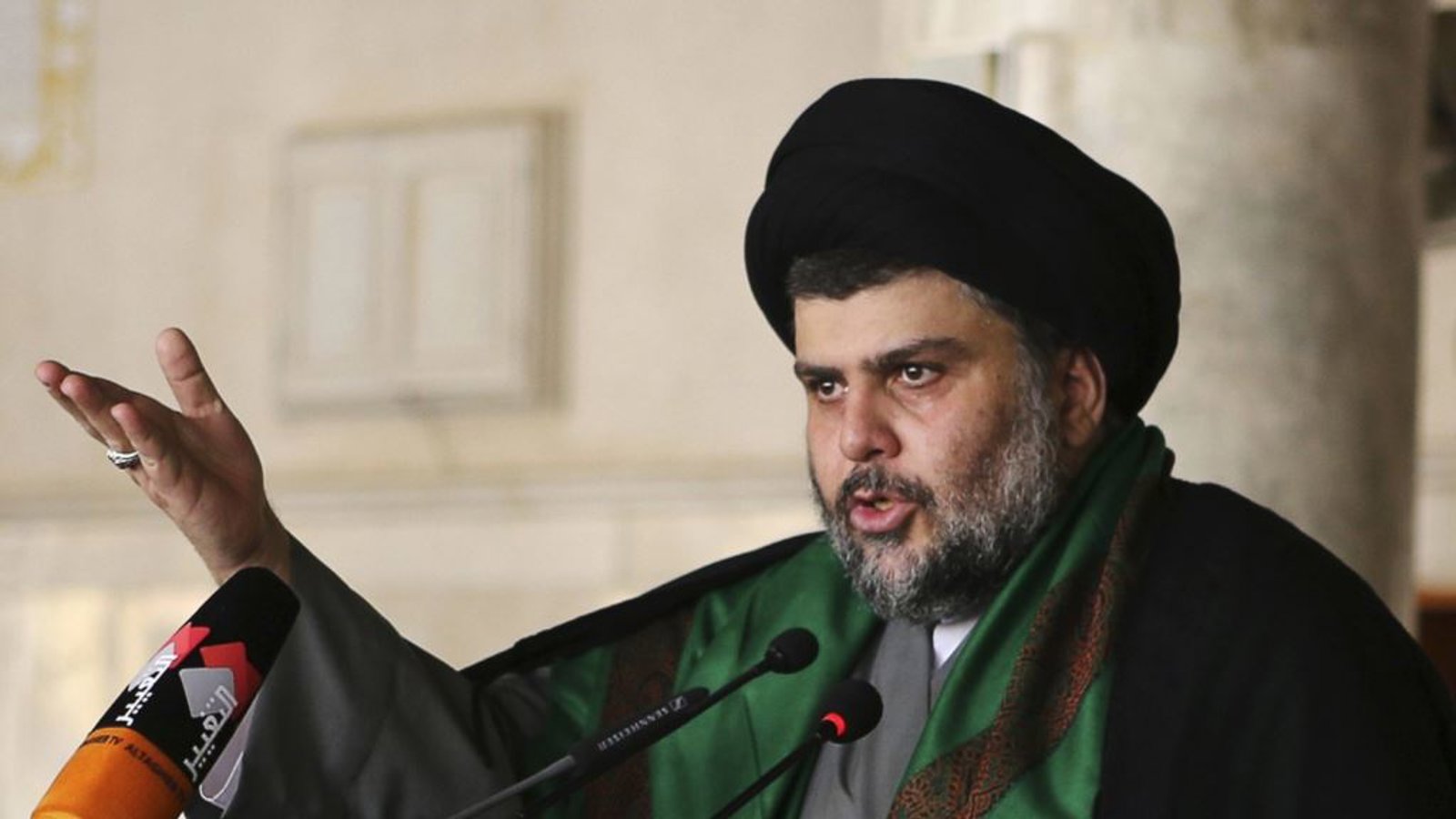 مقتدی صدر خواستار کناره‌گیری دولت عراق شد