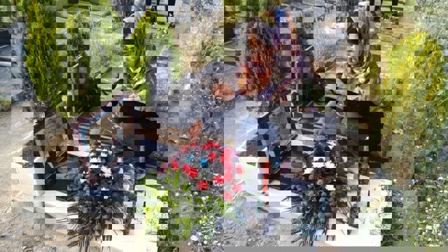 گرامی داشت دومین سالگرد درگذشت «عزیز پورولی» بر سر مزار وی