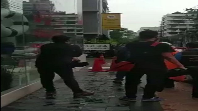 خودسوزی یک مرد مقابل سفارت ایران در تایلند برای دعوت به تحریم