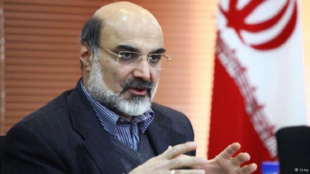 بیشتر از ۶۰ درصد مردم ماهواره می‌بینند