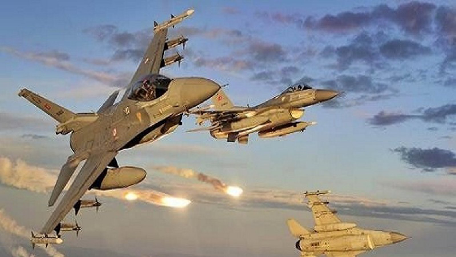 حمله گسترده ترکیه به مواضع  تروریستهای پ ک ک با ۳۰ فروند جنگنده اف ۱۶