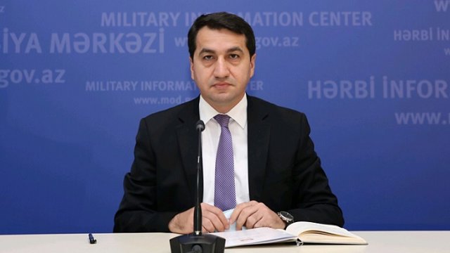 معاون رئیس جمهور آزربایجان: ارمنستان دولتی تروریستی است / به مناطق مسکونی بمب های خوشه ای پرتاب می کنند