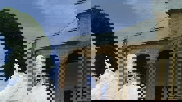 تخریب مجسمه سردار اسعد نماینده ی استعمار فارس از سوی تُرکان چهارمحال بختیاری