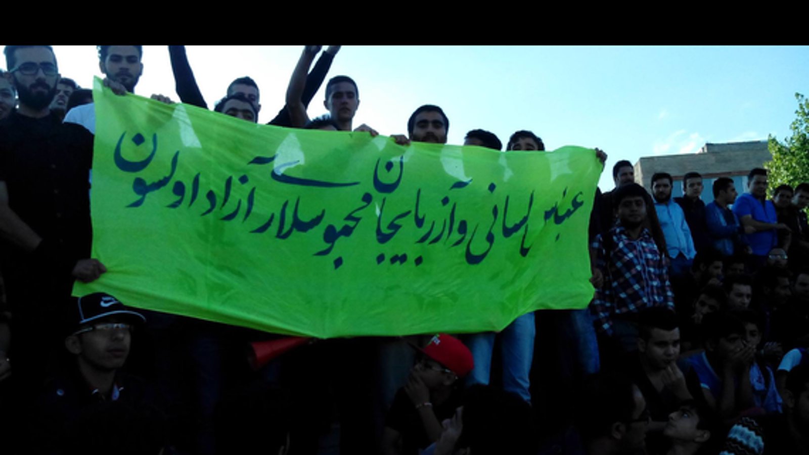 طنین شعارهای ملی در خیابانهای اردبیل پس از برد تیم شهرداری اردبیل