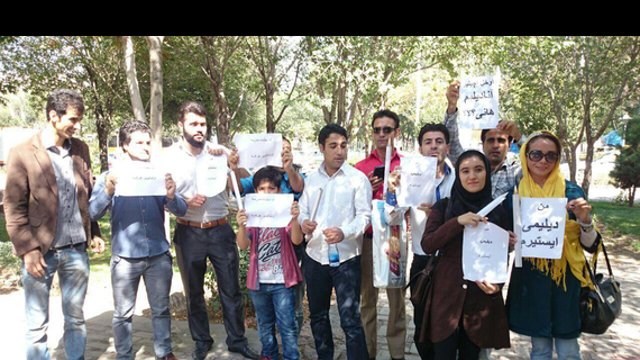 تظاهرات جمعی از جوانان تبریز به عدم تدریس زبان ترکی در مدارس - ویدئو- تصاویر