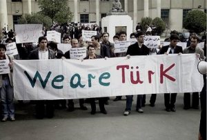 تنها ائتنیکی که در ایران انکار می‌شود ترک‌ها هستند