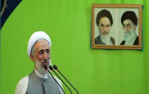 هشدار امام جمعه تهران نسبت به سوء قصد به جان خامنه‌ای