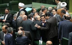 تهدید به قتل ”وزیر خارجه و رئیس سازمان انرژی اتمی” ایران در مجلس ایران