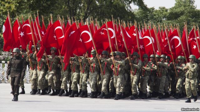 ترکیه با ۳۰۰۰ نیروی نظامی در قطر پایگاه دایر می کند