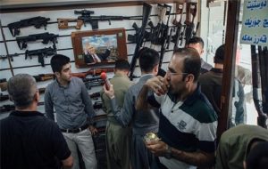 فروش سلاح‌های اهدایی آلمان به کردها در ”بازار آزاد” اقلیم کردستان عراق