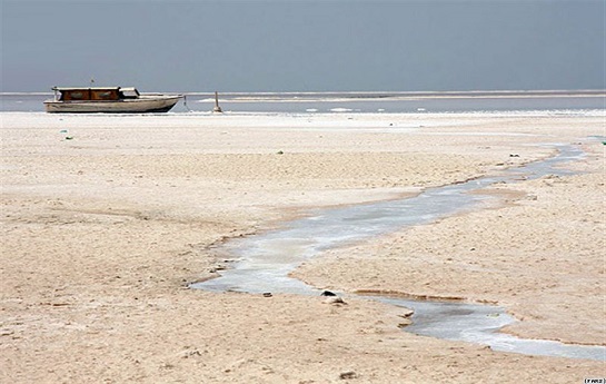 دانشیار دانشگاه اورمیه: دریاچه اورمیه سال۹۶ خشک می شود