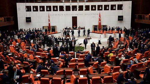 تصویب دو ماده از لایحه لغو مصونیت نمایندگان پارلمان ترکیه