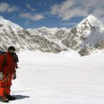 عظیم قیچی‌ساز موفق به فتح قله اورست شد