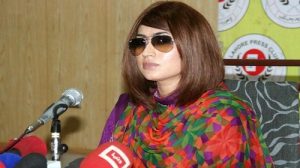 خشونت جنسی: قتل ناموسی «قندیل بلوچ» ستاره پاپ و مدل پاکستانی + تصاویر