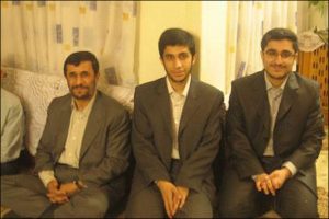 فرزند احمدی نژاد در آنکارا منتظر ویزای آمریکاست