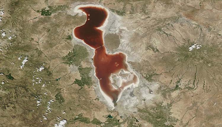 ۴۵۰ هزار هکتار از دریاچه اورمیه غیرقابل احیا است