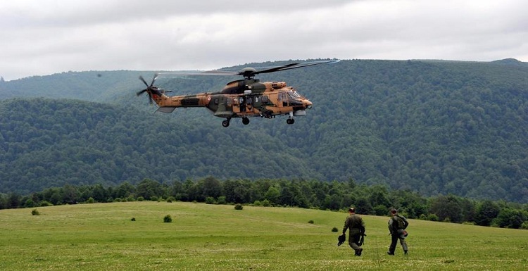 شهادت ۱۳ نظامی تورکیه در حادثه سقوط هلیکوپتر نظامی