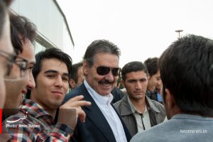 تونی الیویرا در راه تراکتور