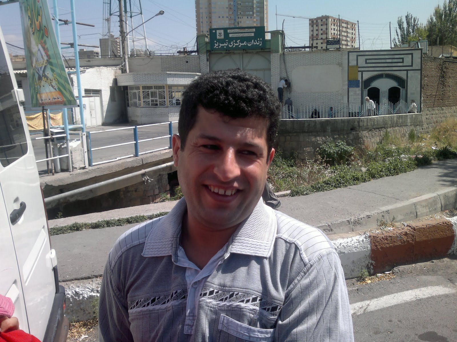 بر خورد توهین آمیز با برادر فعال ملی علیرضا فرشی