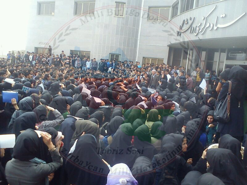 دانشجویان دانشگاه اورمیه تجمع اعتراضی برپا کردند (تصاویر)