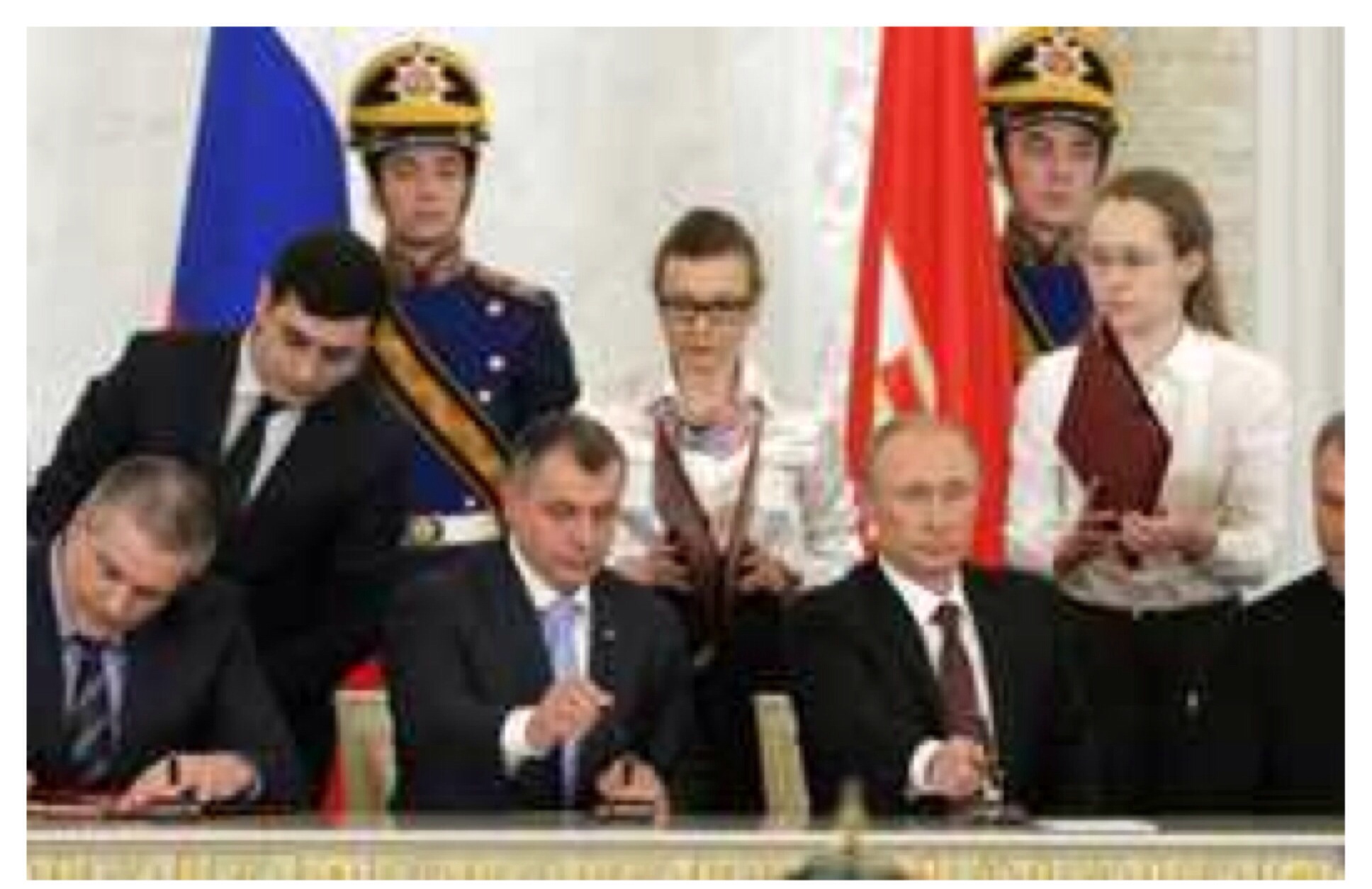 پوتين با إلحاق كريم به روسيه اتحاديه اروپا و آمريكا را تحقير كرد