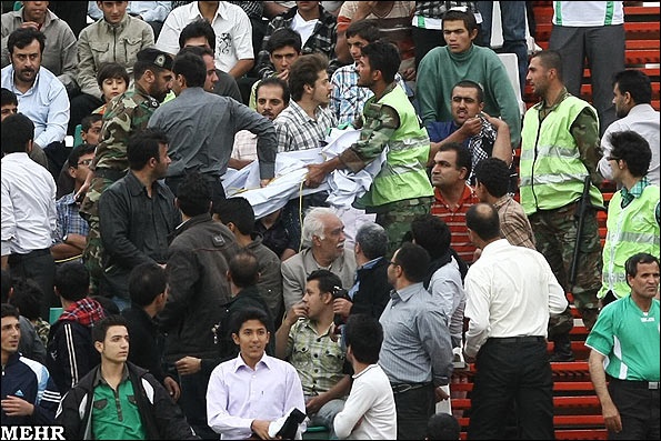 بازداشت بیش از ۲۰ تن از جوانان عرب در پایان بازی فولاد احواز