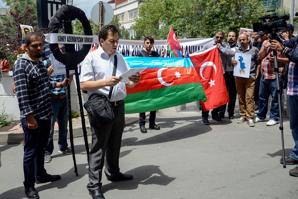 گزارش آرازنیوز از برگزاری میتینگ اعتراضی در مقابل سفارت جمهوری اسلامی ایران در شهر آنکارا به مناسبت سالگرد قیام خرداد (تصاویر)