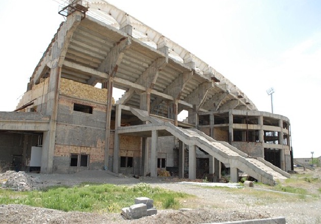 ورزشگاه 15 هزار نفری اورمیه هنوز اسیر وعده ها